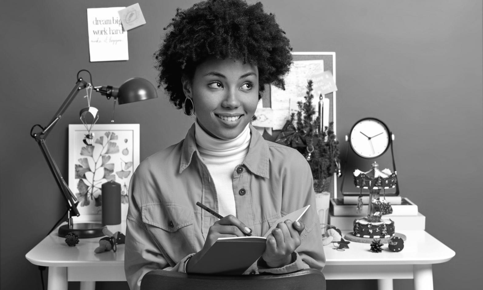 Profesionales trabajando en análisis SEO técnico